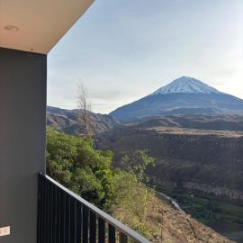 Valle Alto, hotel Caymában