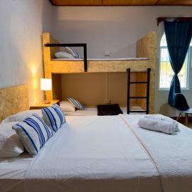 Casa Azucena, khách sạn ở Flores