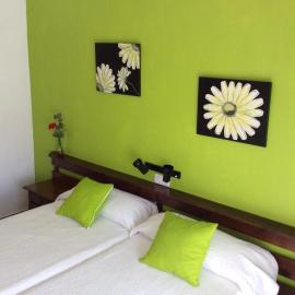 Pensión K-Hito, Hotel in Santiago de la Ribera