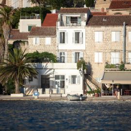 Villa Riva, Vis, hotell i Vis