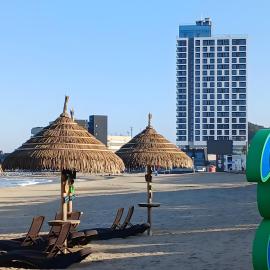 SurfResort INN-The City YangYang, hotel u gradu 'Yangyang'