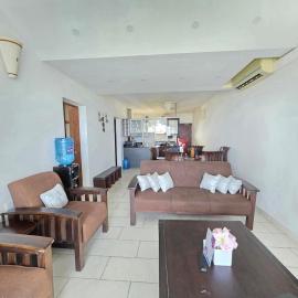 Chic two bedroom Beachfront apartment 5th floor