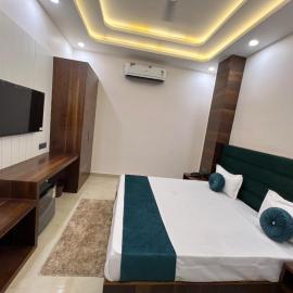 Hotel Bliss Inn & Terrace, hotel in Meerut