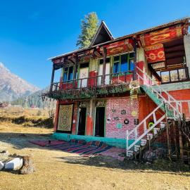 Mj home, hotel a Kalgha