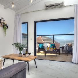 Nof Marom - apartment with shelter room נוף מרום -דירה עם חדר ממ"ד, hotel Safedben