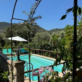Tranquil Mallorca Villa Seaside Getaway with Pool, ξενοδοχείο σε Port des Canonge 