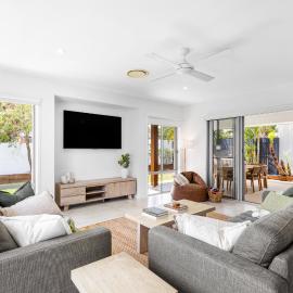 Mooloolaba Parkway Palms Spacious 3BR with Patio & BBQ Pet-Friendly near the Beach