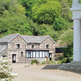 Rosecraddoc Manor - Hayloft, hotel in Saint Cleer