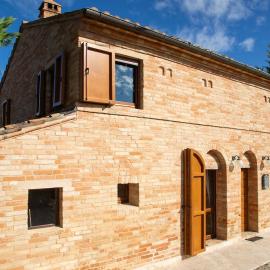 Casa Renzo, Exclusive Farmhouse with Private Pool - near Fermo