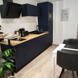 Studio à 150m du village、Chateauroux-les-Alpesのホテル
