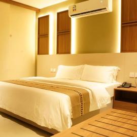 Jarzez Hotel Apartments Al Hail, hotel di Seeb