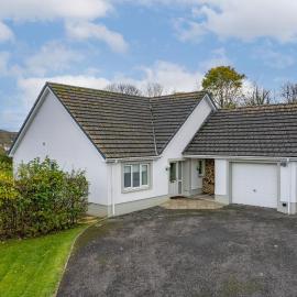 Llais Y Mor - large holiday home close to the beach - sleeps 8