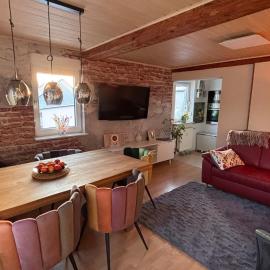 Ferienwohnung Mellnau - Haustiere willkommen - Erdgeschoss - Natur - Infrarot Wärmekabine -Kostenloser Parkplatz