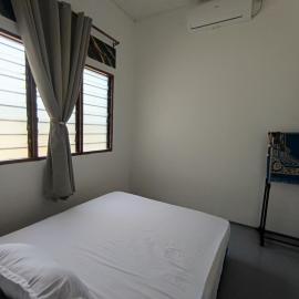 NikNa Homestay Jambu Bongkok, hotel in Marang