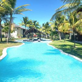 Casa meravigliosa vicino alla spiaggia con grande piscina e giardino