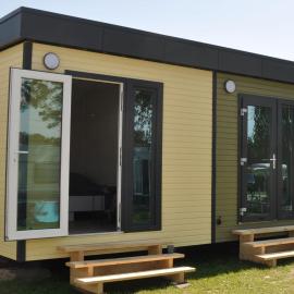 Surf Shack 1 - Zimmer nah am Meer, WLAN, Gemeinschaftsgarten, Surfschule, Naturstrand, Parkplatz, Radfahrweg, Promenade in 10 Minuten erreichbar, Stopover Puttgarden
