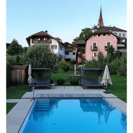 Der Unterwirt Guesthouse - Pool & JRE Restaurant