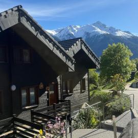 ALPINE VISTA Arrive Breathe Alpine view، فندق في لاكس