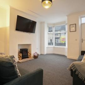 3 Bed Stylish House - Hillsborough - Great for Contractors & Groups - Hosted by StayHostSave, hotel v destinácii Longley