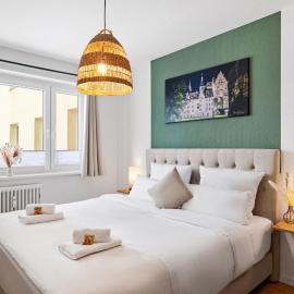 Wohlfühlapartment, Zentral, 200m zur UNI, Parkplatz, Boxspringbetten, Massagesessel, Nespresso, LAN & WIFI