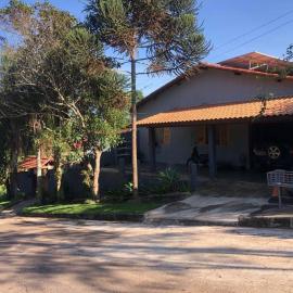 Linda casa em Fama, hotel em Fama