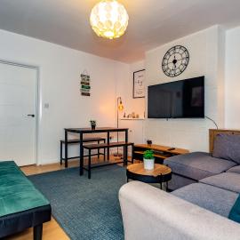 Two Bed entire House Muswell Hill- Newcastle Upon Tyne - Free Parking