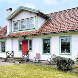 4 star holiday home in ONSALA-By Traum, hotelli kohteessa Onsala