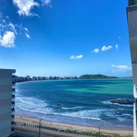 Apartamento aconchegante com vista única para o mar