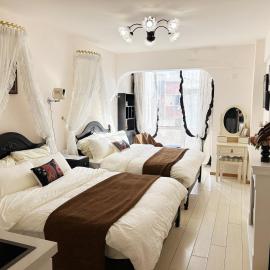 Lizi's Home-Lizi Boutique Guesthouse and Family Apartment-Nearby Tiananmen square and Houhai-5mins walk to subway, hotel a Pequín