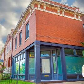 Gorgeous 5BR Storefront Home ABODEbucks، فندق في Soulard