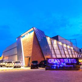 Grand Elite Hotel Pekanbaru, hotell i Pekanbaru