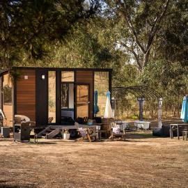 Womburra Vineyard Tiny Stay by Tiny Away โรงแรมในRedbank