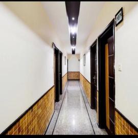 Hotel MNG The Platinum, hotel din Kānpur
