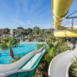 ZEcamping 4 étoiles familial espace aquatique locatif TV LV clim, хотел в Серинян