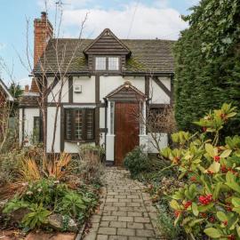 Magpie Cottage