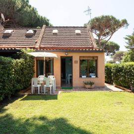 Seaside Villa Near the Beach, Garden & BBQ