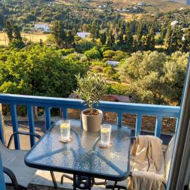 Andros Guesthouses, готель у місті Андрос
