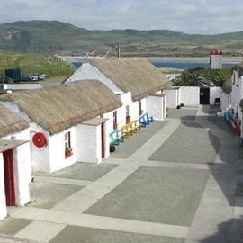 Bree House Sleeps 16 with Free Parking, hotell i Keenagh