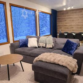 3 Bedroom House near Santa Village with Sauna, hotel in Rovaniemi
