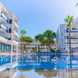 Pins Platja Apartments, hótel í Cambrils