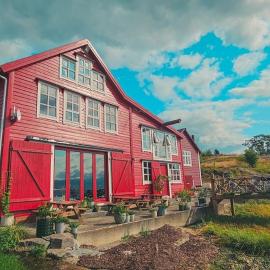 Kvam에 위치한 호텔 Fjordside Boathouse Hardanger