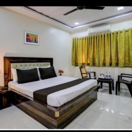 Panvel में, होटल Hotel Om Sai And Lodging