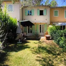 Maison l 2 ch l Piscine l Jardin l Golf