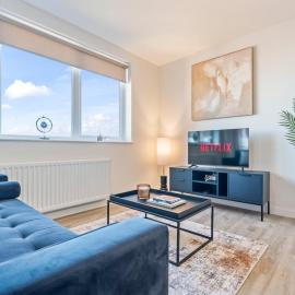 Riverside Retreat | Free Parking | 2BR | Station, hotel a Staines