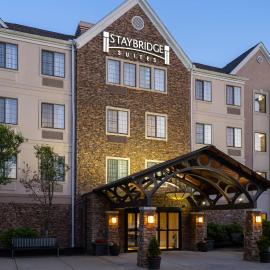 Staybridge Suites Boston - Burlington by IHG, hotel en Burlington