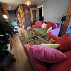 Luxury New York Style Loft Apartment Homestay, hotel u Edinburghu