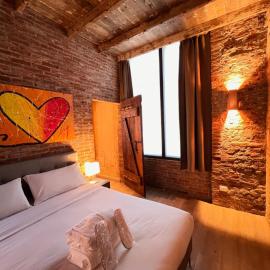 Emme Loft I Orange Moon - Vibrant Modern Luxury Loft Milan، فندق في ميلانو