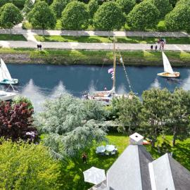 La villa M Vannes, villa les pieds dans l'eau sur le port, avec grand jacuzzi, hotelli kohteessa Vannes