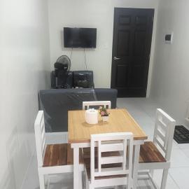 Budget Deca Commonwealth Staycation