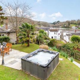 4 Bed in Lostwithiel oc-51028، فندق في Lerryn